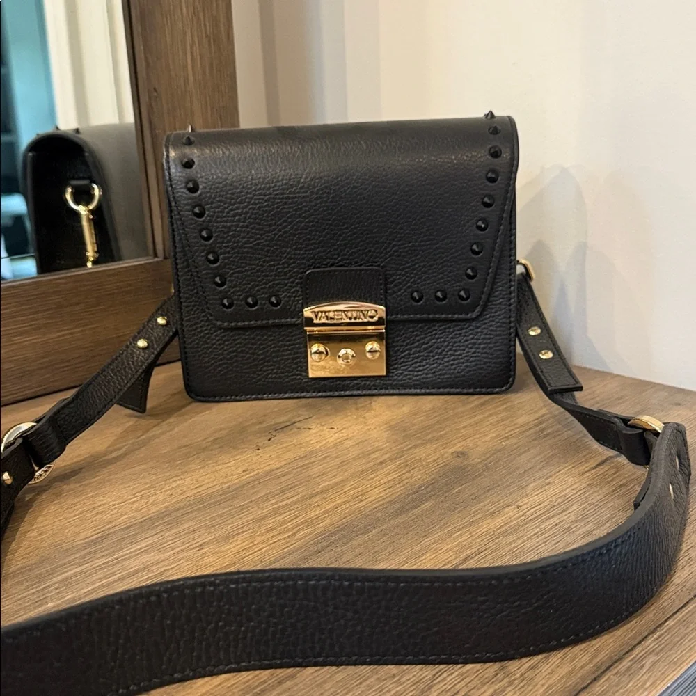 Valentino leather bag - Picture 1 of 3